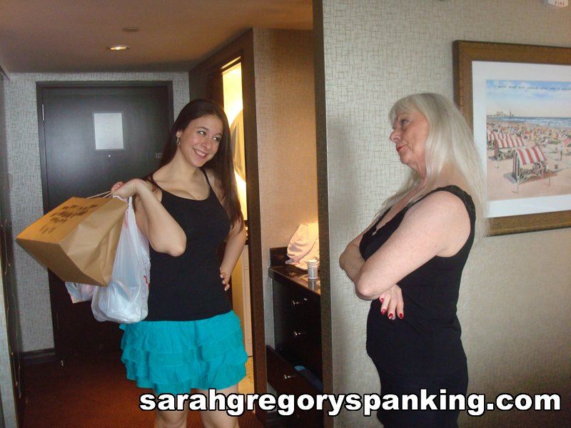 Cover Spring Break Spankings Part 1 - sarahgregoryspanking - SD/WMV