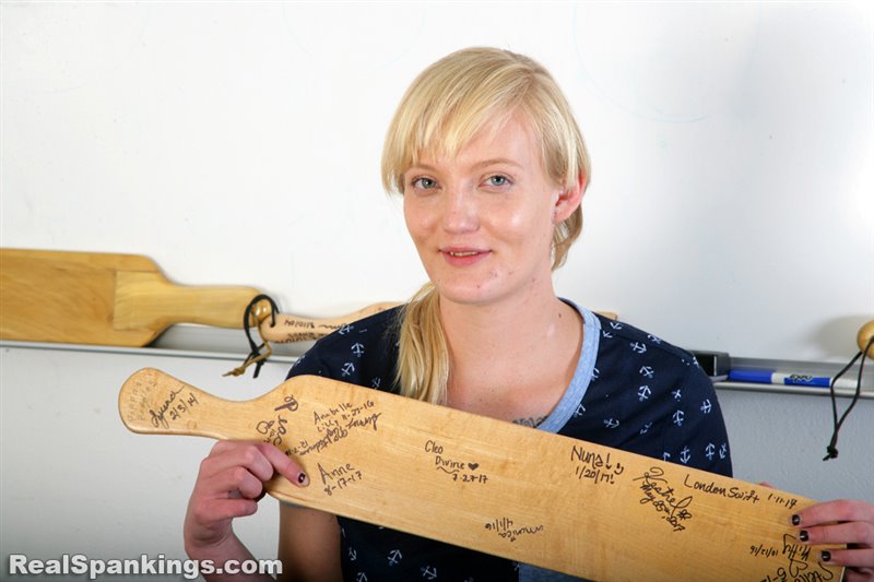 Cover School Swats: Anne - realspankings - Full HD/MP4