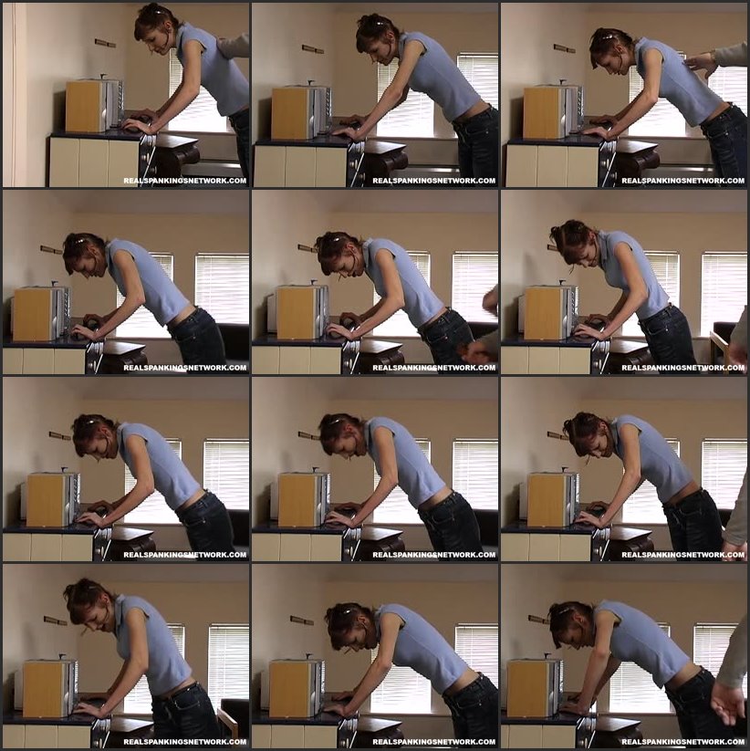 Screenlist Holly's Belting - realspankings - HD/MP4