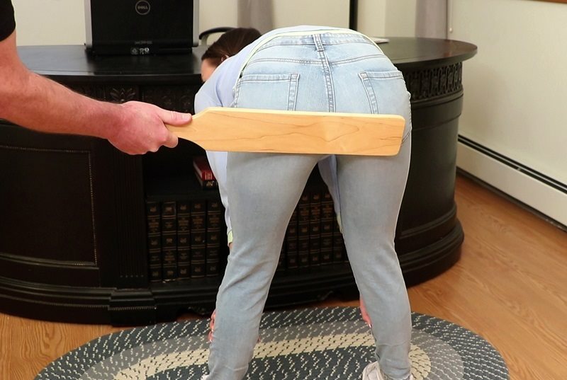 Cover Ella Paddled (part 2 Of 2) - realspankings - Full HD/MP4