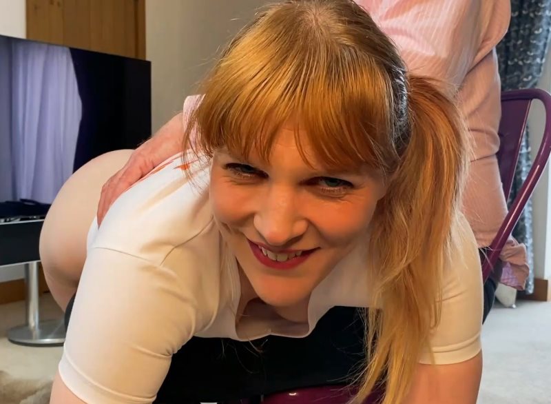 Cover A Rosy Reminder: Hooters Girl Spanked For Rude Service - Kitty Quinzell - Full HD/MP4