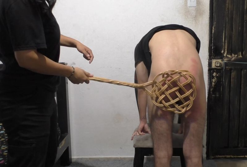 Cover Luis Gets The Carpet Beater 2 - Spank Latinas - Full HD/MP4