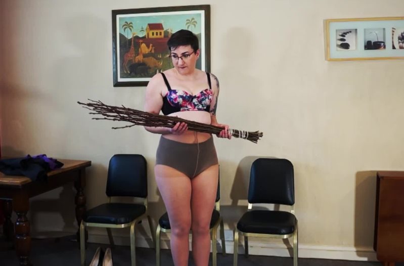 Cover Six Hundred Severe Stadium Strokes - dreamsofspanking - Full HD/MP4