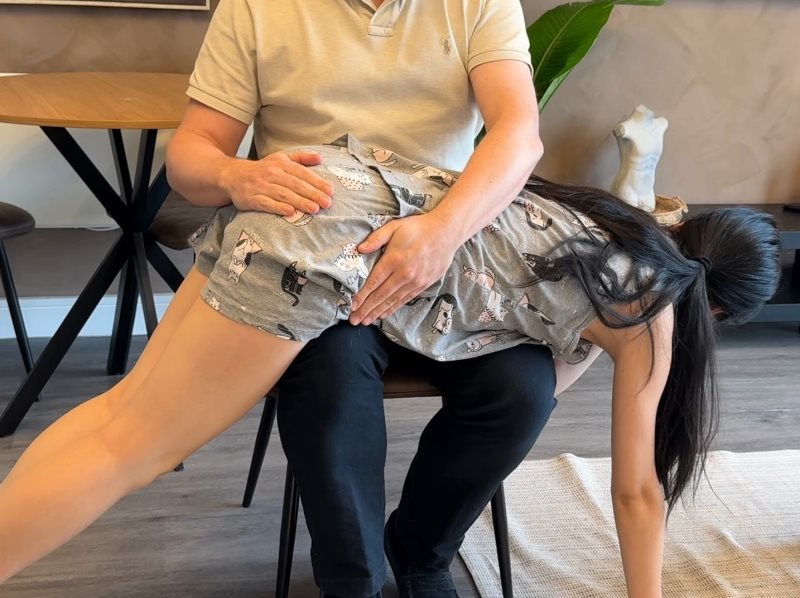 Cover Console Chaos - Emma Puts Her Boyfriend's Playstation On Ebay And Faces The Consequences - Kitty Productions - Full HD/MP4