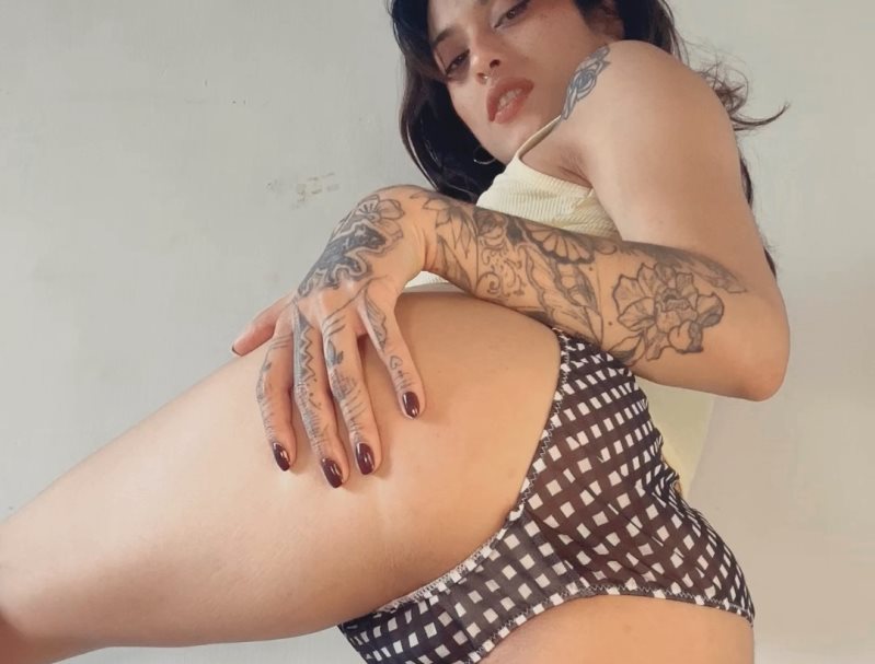 Cover Bambi Unedited Panty Try On - BambiRosse - SD/MP4