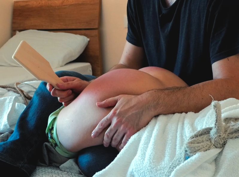 Cover Elettra Gets Spanked After Yet Another Fake Fever, With Her Arms And Feet Tied (italiano) - Spankypie - Full HD/MP4